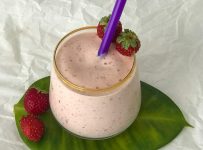 muzlu çilekli smoothie